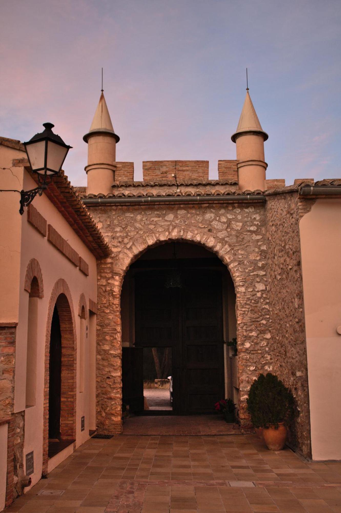 Masia de San Juan - castillo con piscina en plena Sierra Calderona Segorbe  Exterior foto
